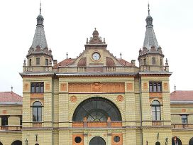 pecs-vasutallomas-referencia-1-primepito-kft.jpg - Pakasz Tanya Kemping - Agárd